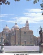 07. Bazilika sv. Justiny v Padově.jpg
