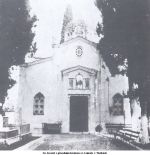 26. Kostel s původním hrobem sv. Lukáše v Thébách.jpg