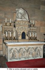 17. Oltář se sochou zobrazující smrt sv. Ludmily..JPG